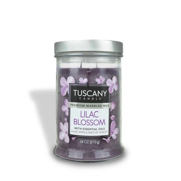 Transform any space into a blooming early spring garden, enchanting 18oz. Candle - Picture 1 of 5